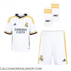 Maglie da calcio Real Madrid Vinicius Junior #7 Prima Maglia Bambino 2023-24 Manica Corta (+ Pantaloni corti)